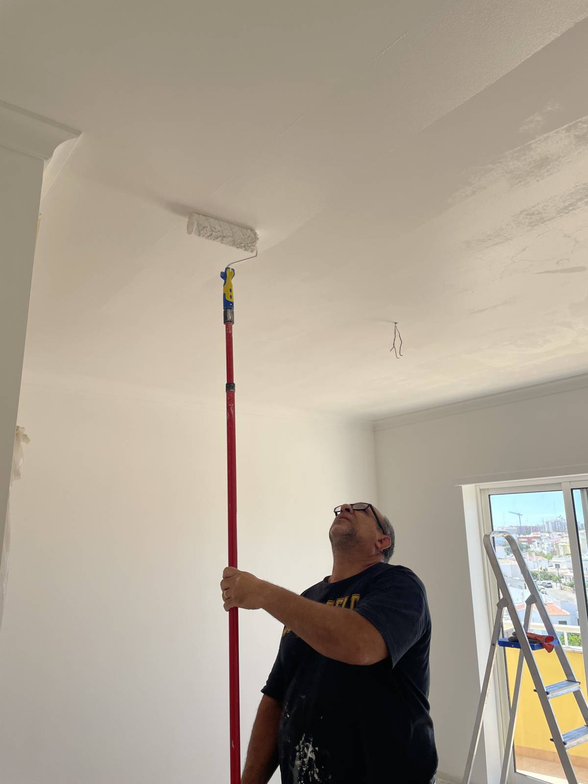 Total Home Care - Portimão - Siding Installation, Repair, or Removal