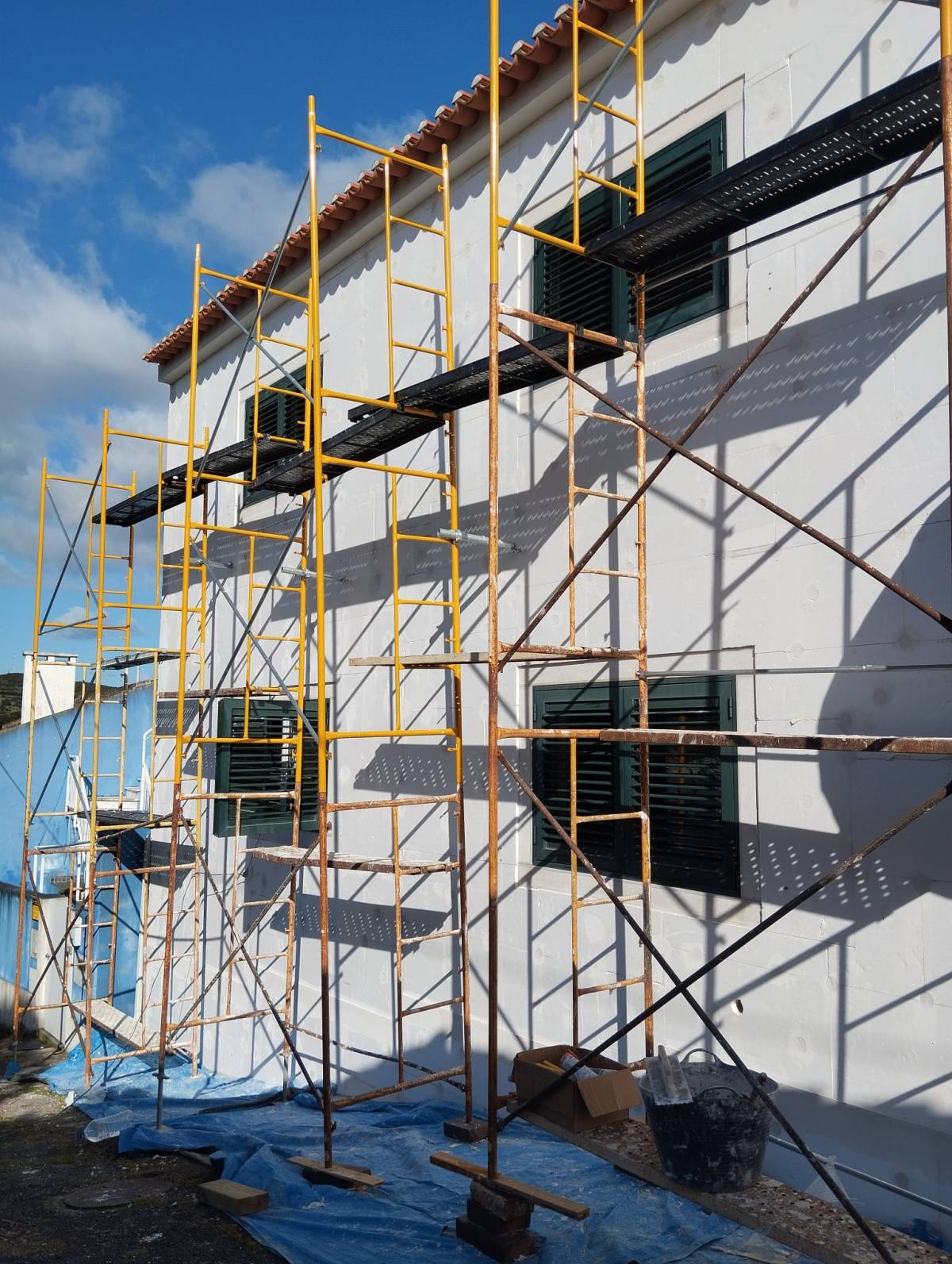 Esmaga! Obras - Sintra - Roof Installation or Replacement