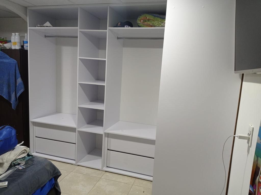 MP INTERIORES & MONTAGENS - Maia - Installation de support TV
