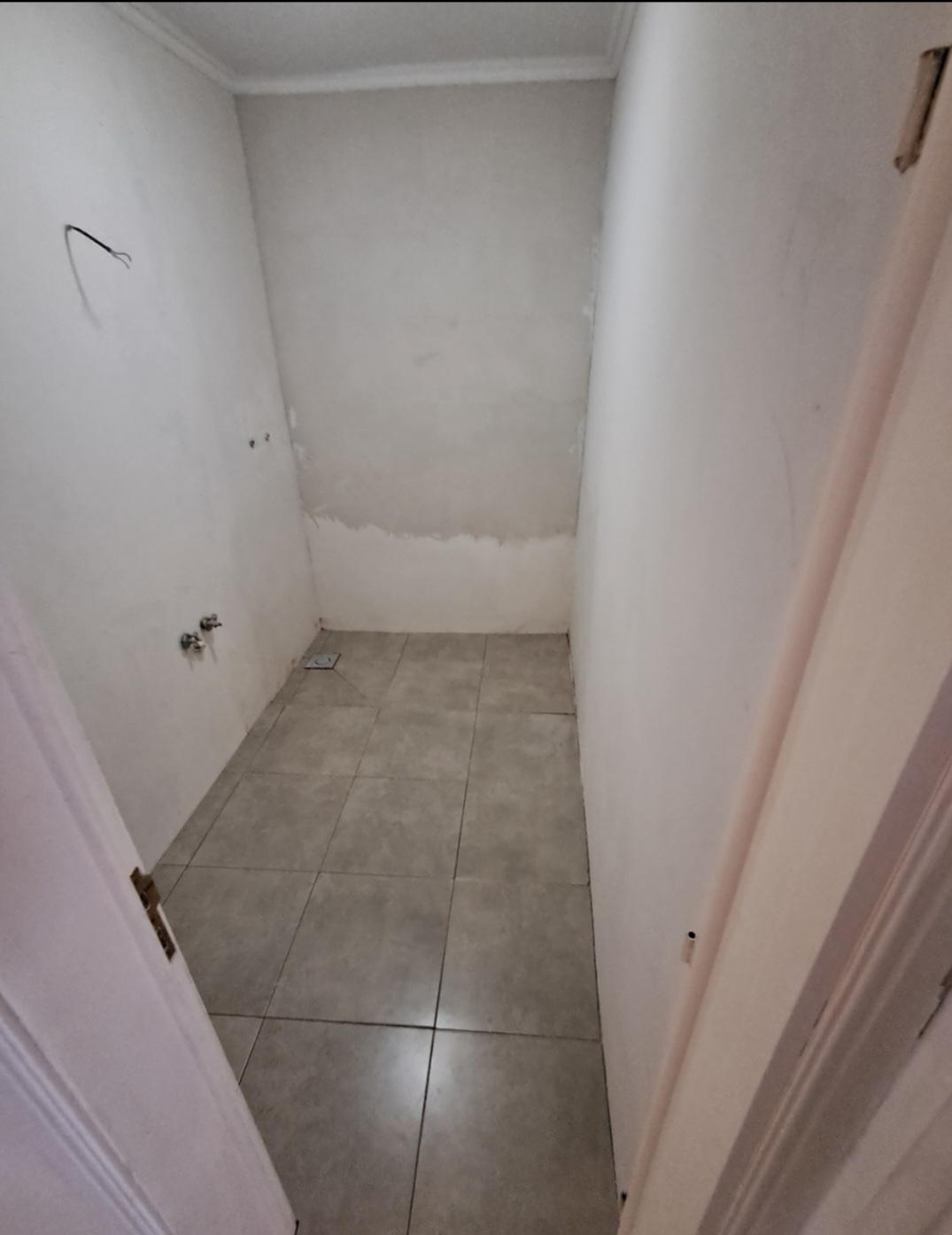Real remodelações. - Almada - Canalização