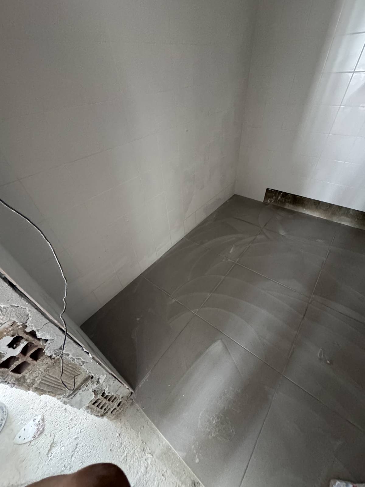 7pv construções - Loures - Spezialist für Fussleistenverlegung