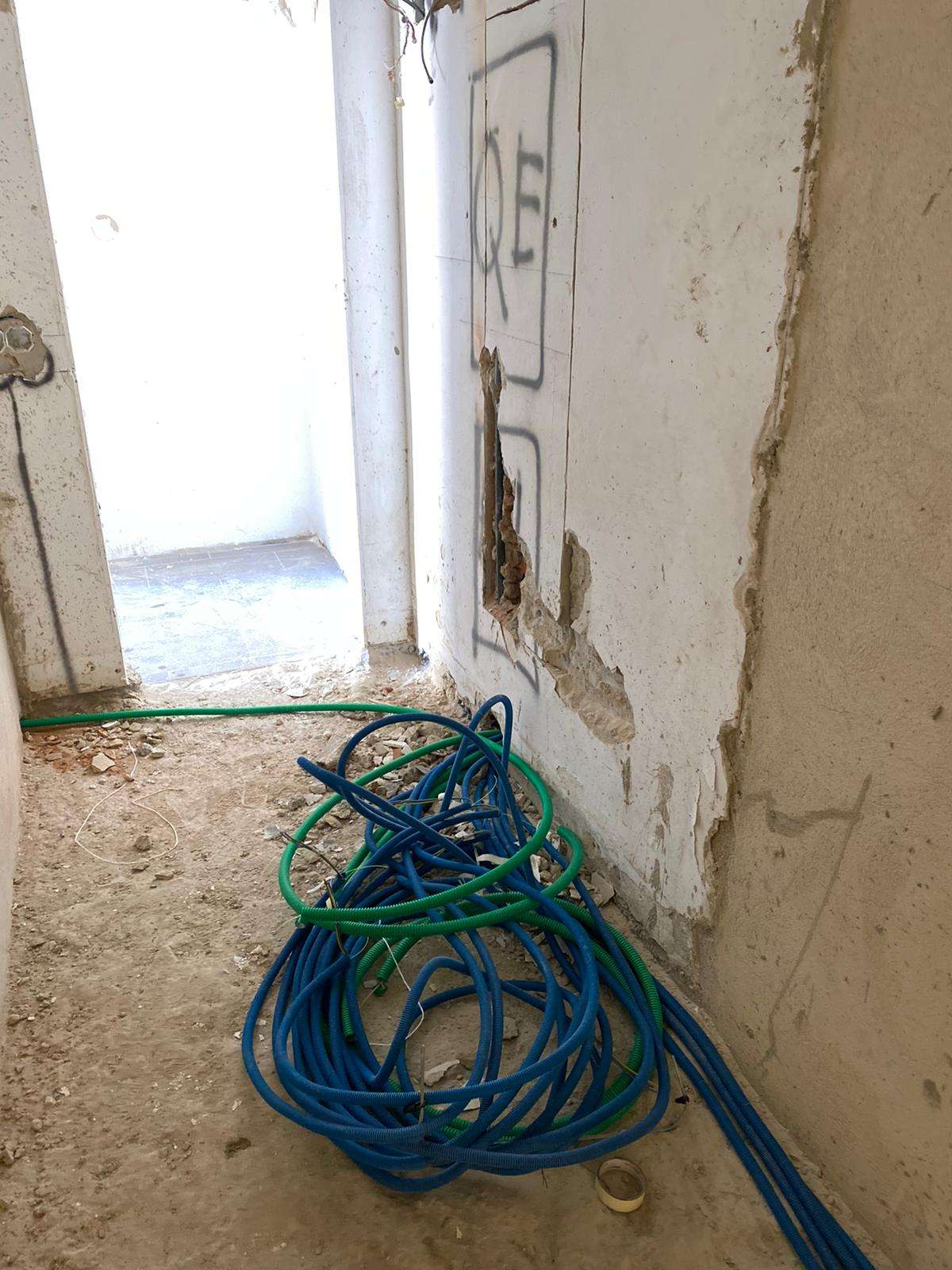 Gustavo Eletricista - Oeiras - Problemas Elétricos e de Cabos