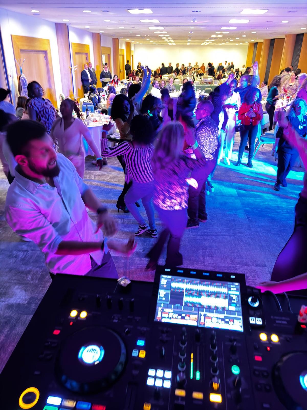 DJ Pixie - Lisboa - Quinceanera DJ