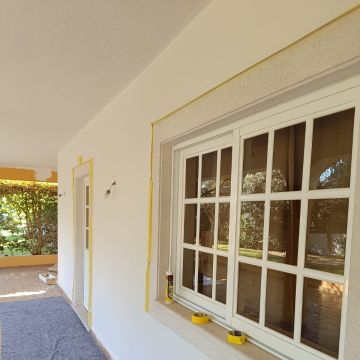 Década de Certezas - Faro - Pintura Exterior