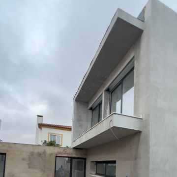 Thiago Santos THC - Almada - Holzverkleidung