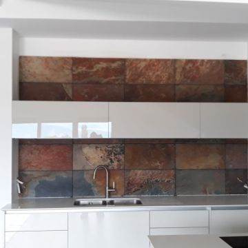 Real remodelações. - Almada - Demolição de Construções