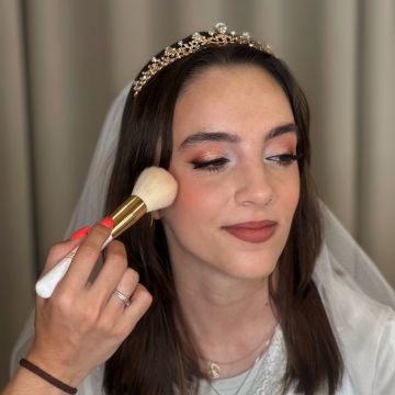 Camila Sofia - Seixal - Haarstyling für Events