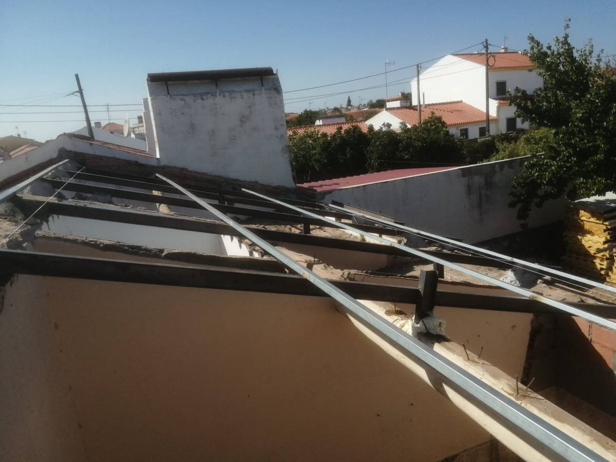 EloCriativo - Setúbal - Montagem de Candeeiros