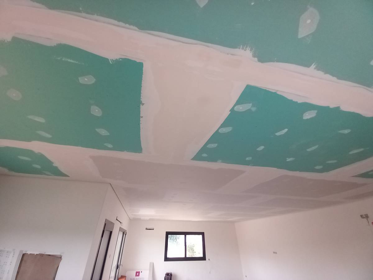 Carlinhos - Rio Maior - Exterior Painting