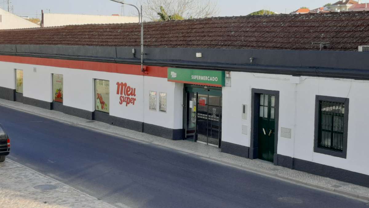 João Carriço - Loures - Exterior Painting