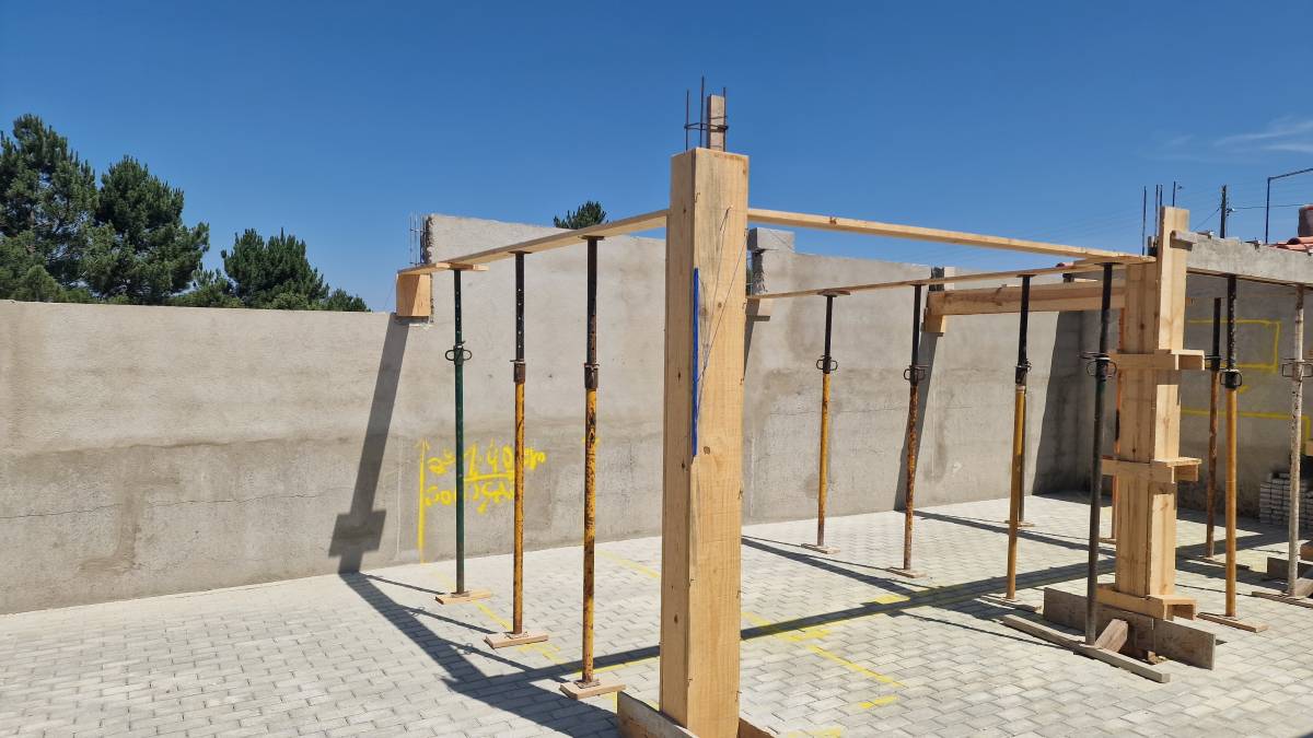 Construções & Remodelações - Vila Franca de Xira - Pavillon aufbauen