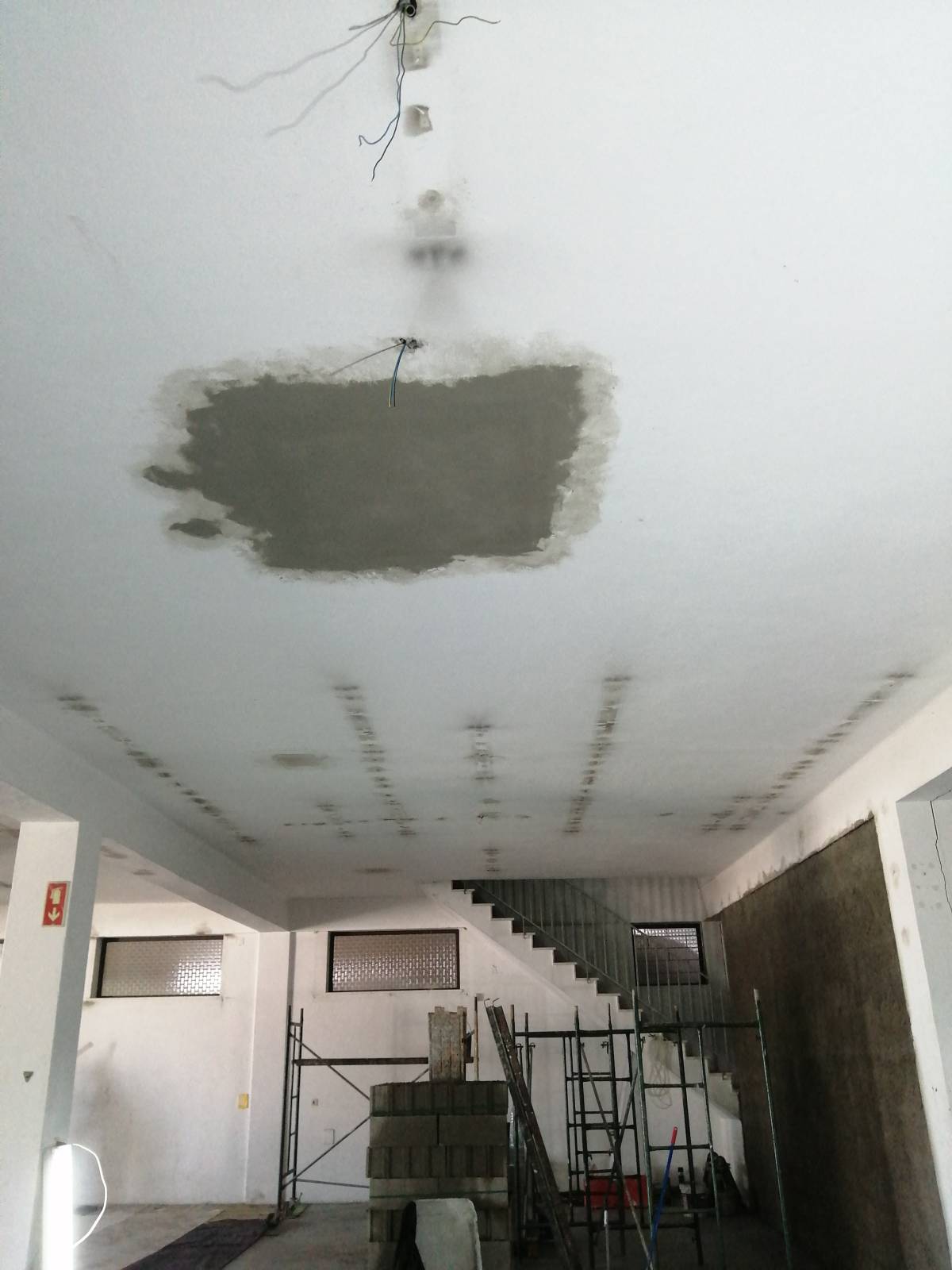 EloCriativo - Setúbal - Reparação de Porta