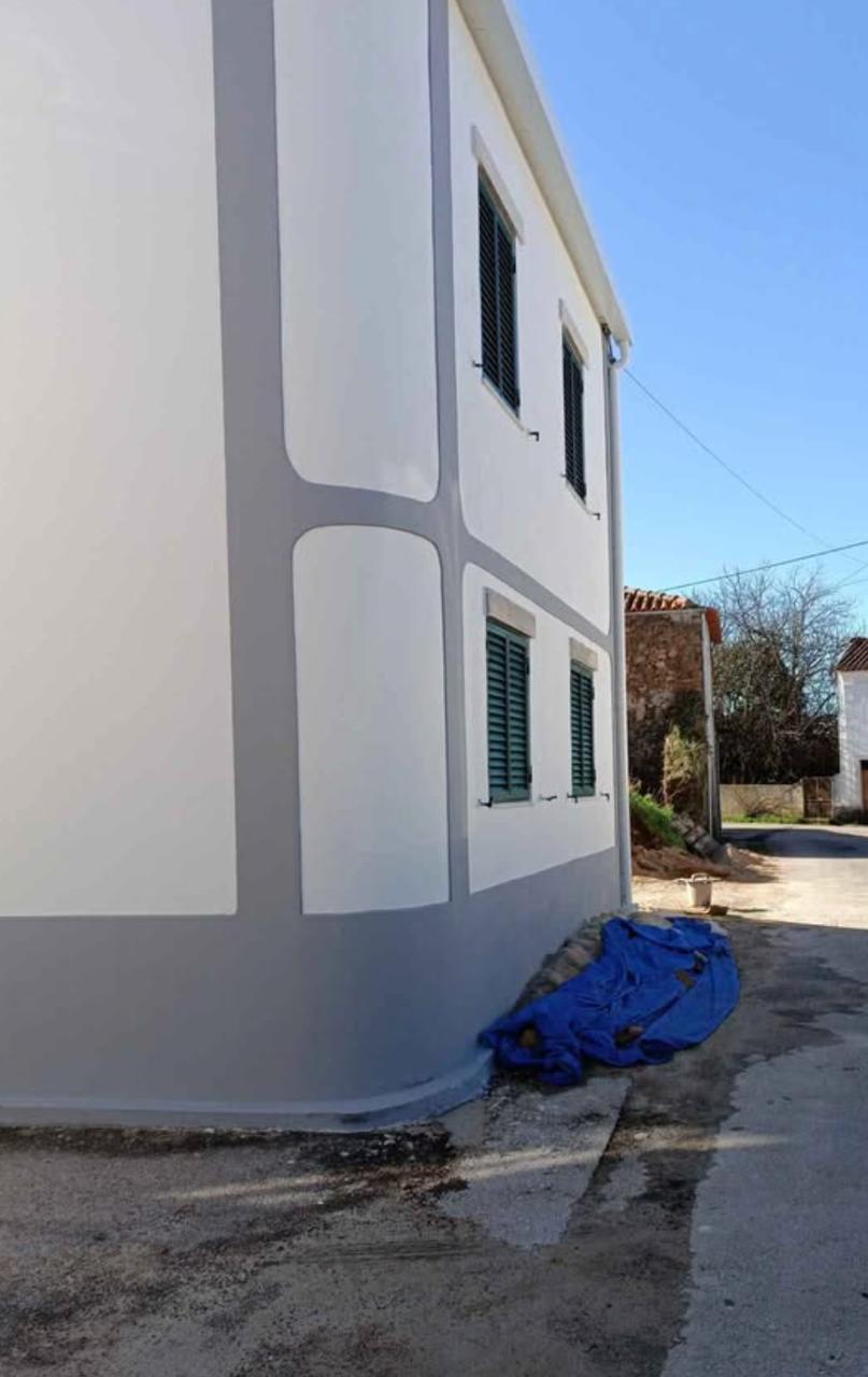 Alena - Sesimbra - Peinture extérieure
