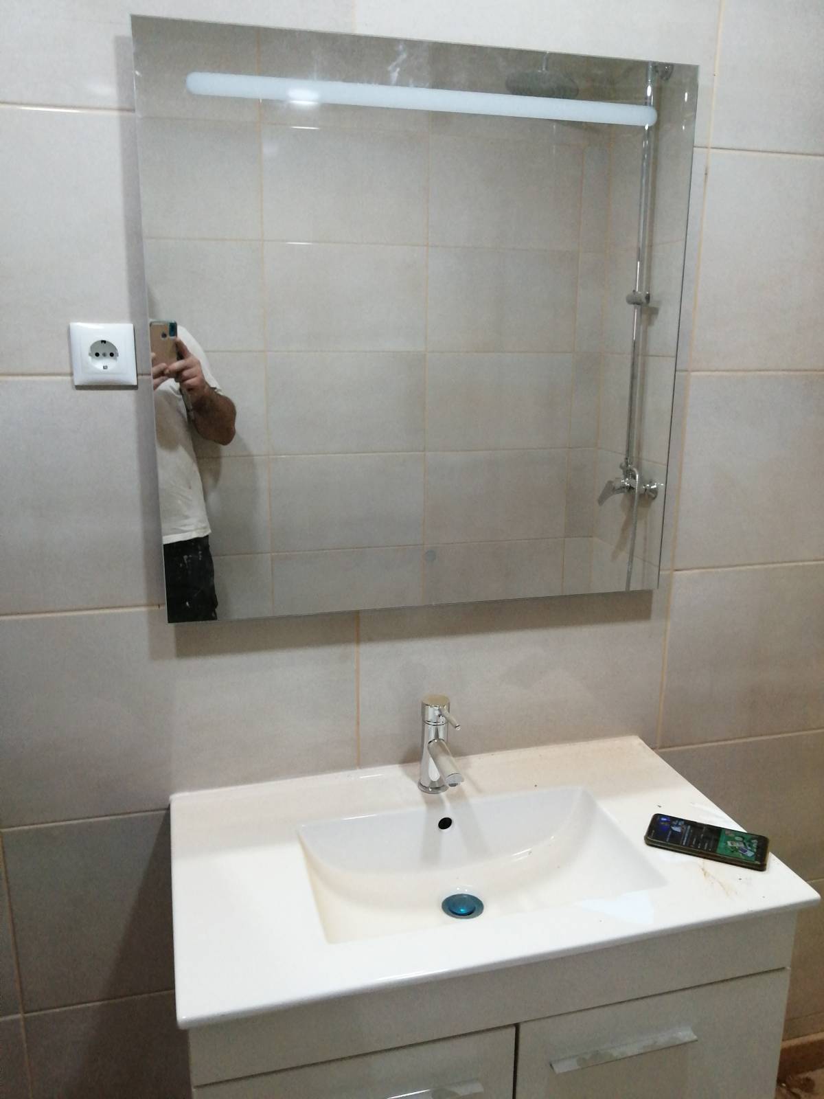 EloCriativo - Setúbal - Montagem de Suporte para TV