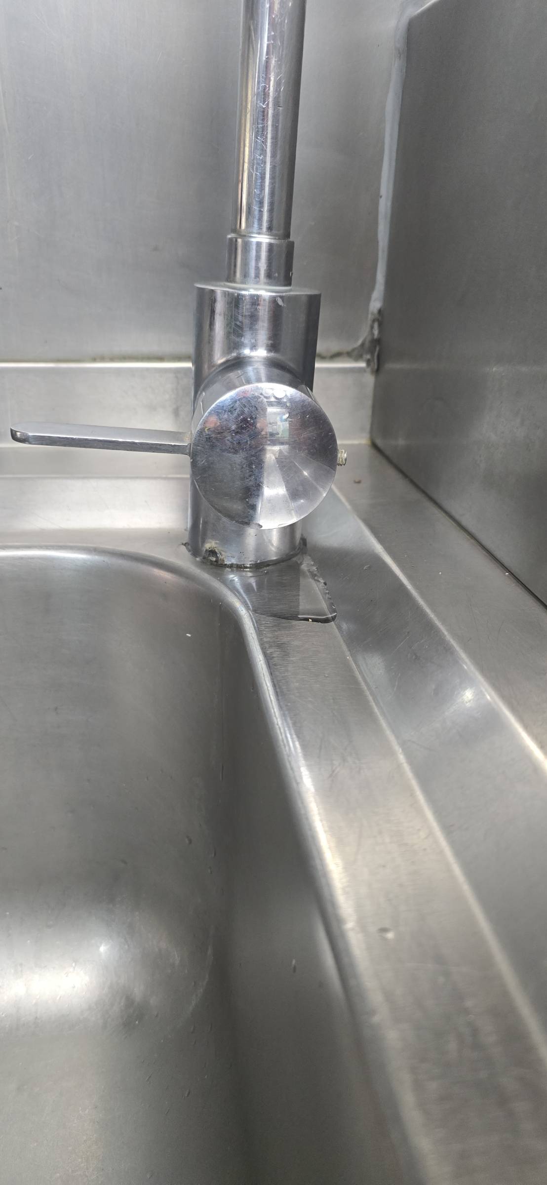 Ricardo - Setúbal - Wasserpumpe installieren oder austauschen
