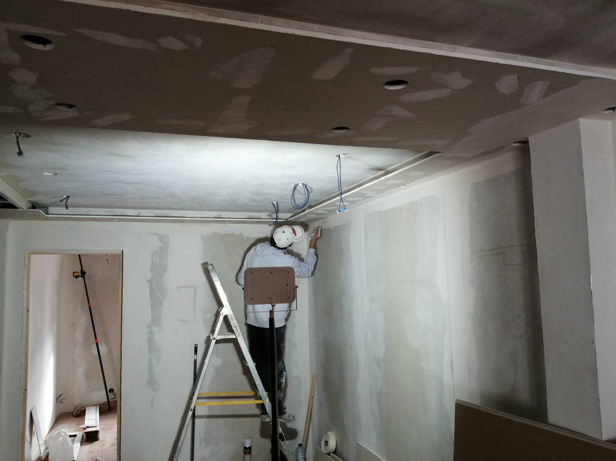 EloCriativo - Setúbal - Reparação de Porta de Madeira