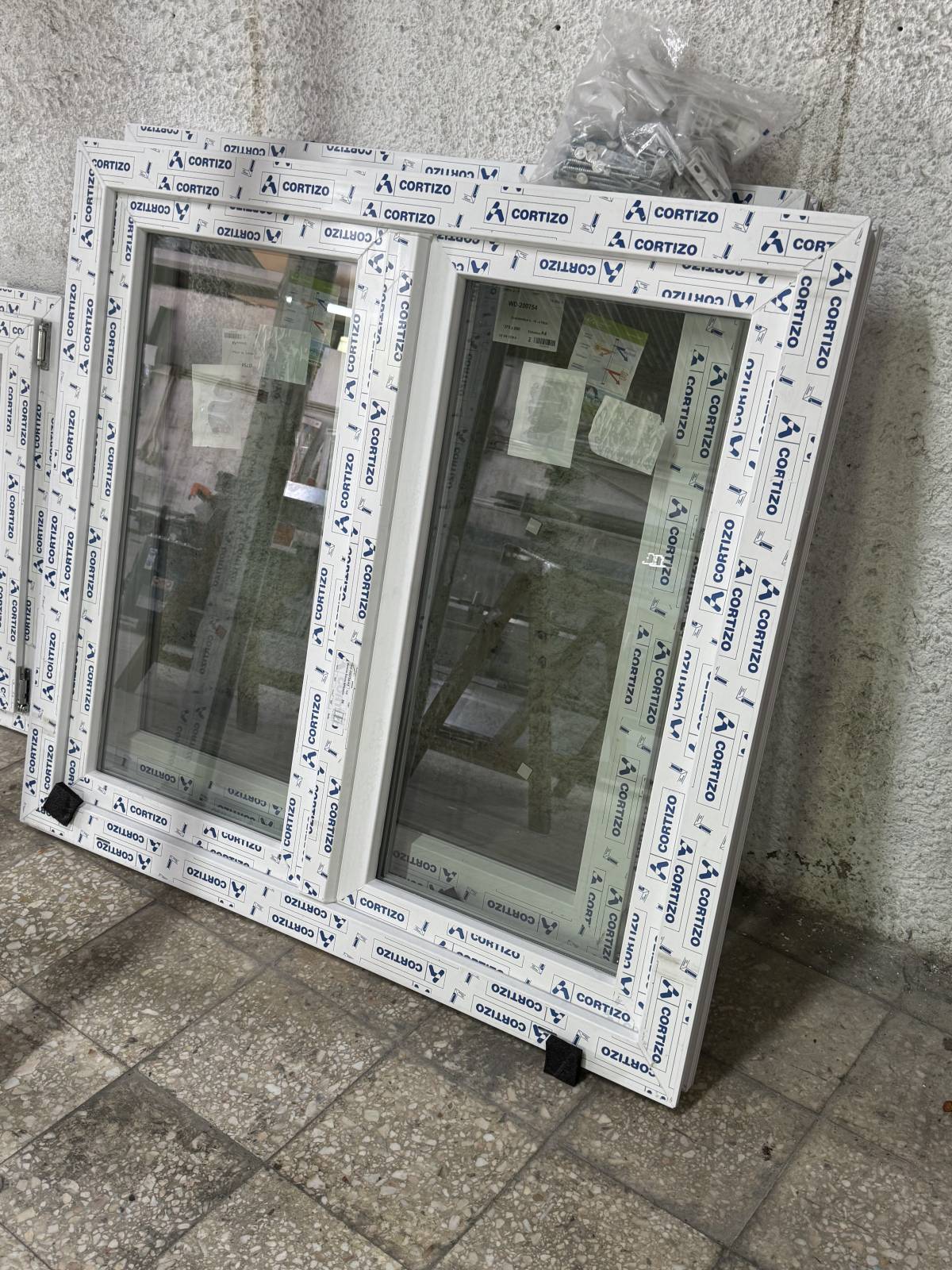 ESPECIALISTA EM JANELAS PVC ALUMÍNIO ESTORES Julio Torres - Sintra - Instalação de Janelas de Alumínio