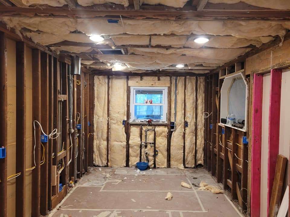 BRICO BOM - Obras e Remodelações - Nazaré - Instalación de glorietas