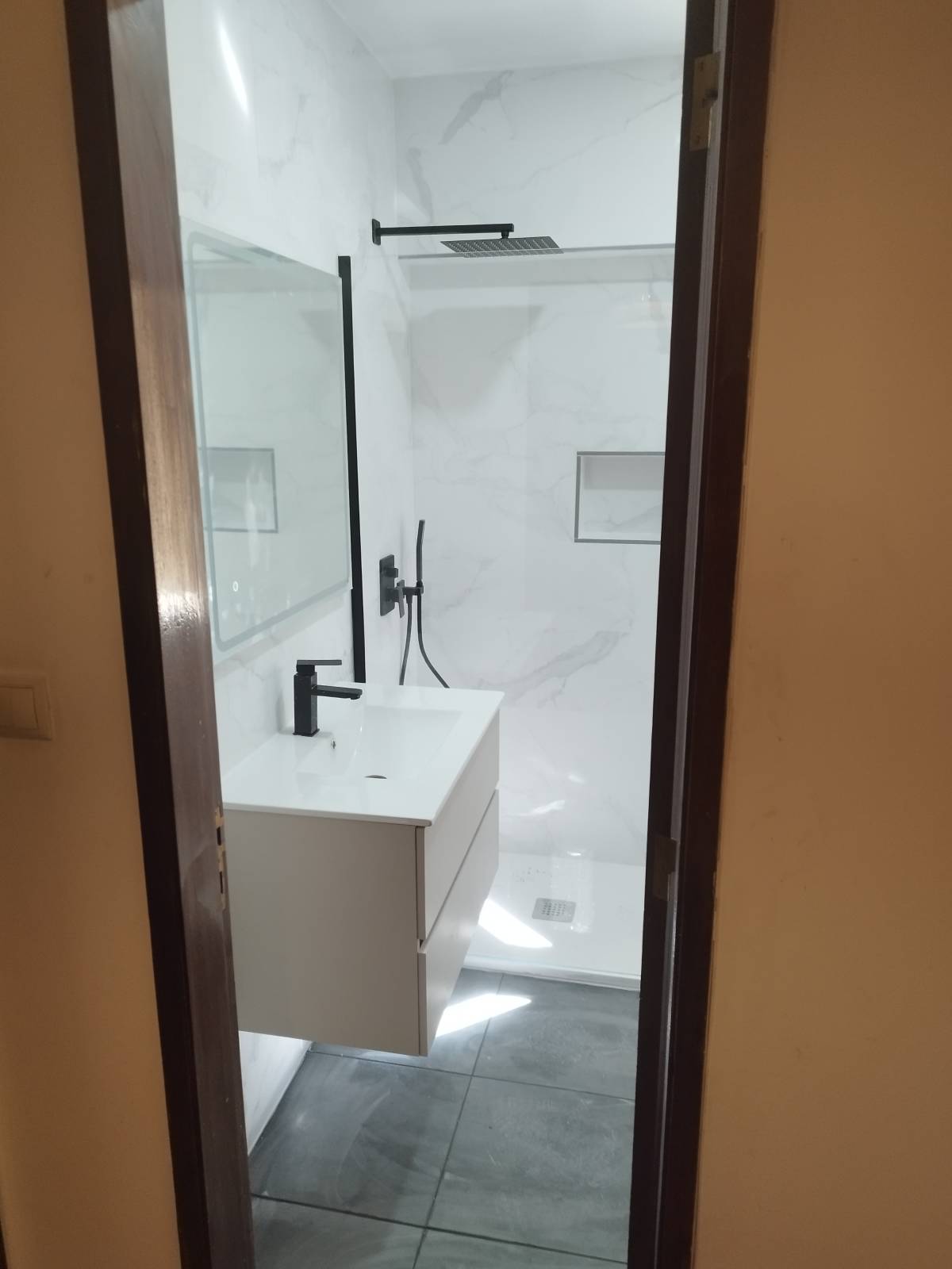 Tudo ao Pormenor - Lisboa - Instalación o reemplazo de tejados
