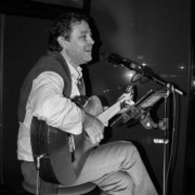 LUSOFONIAS - Aveiro - Banjo Lessons (for adults)