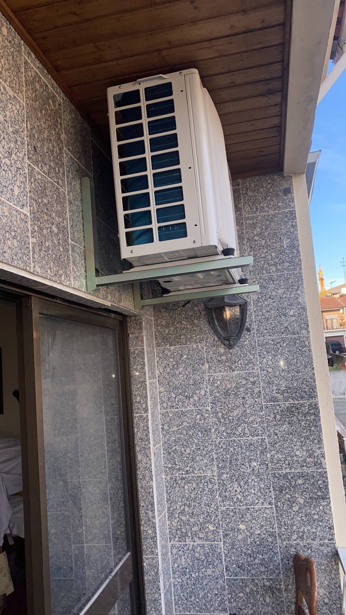 NewForce - Braga - Instalação de Lâmpada