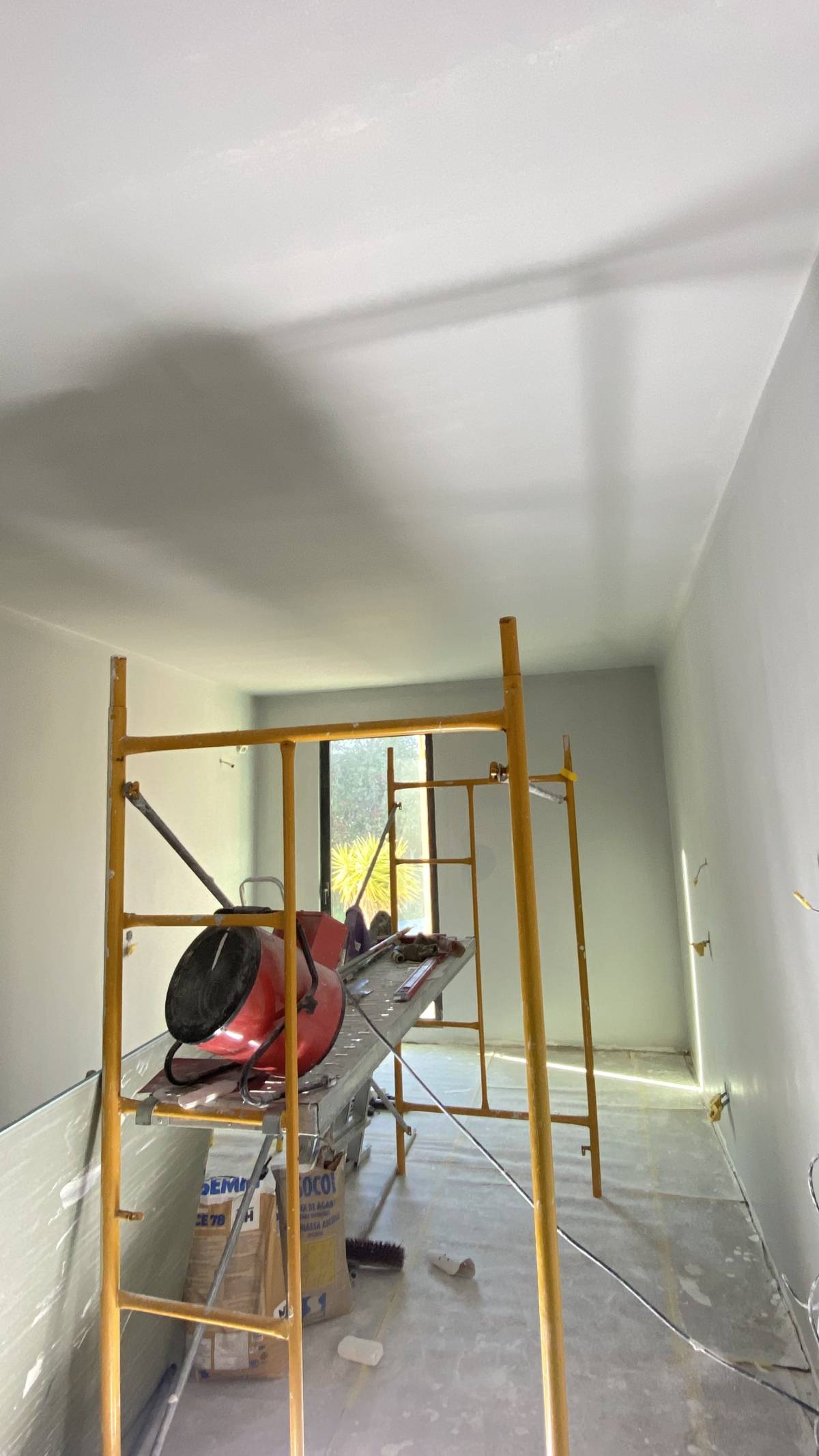 Castro Group - pinturas e remodelações - Almada - Pose de moquette