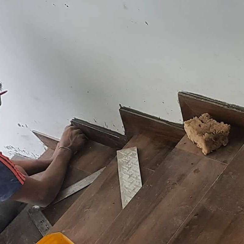 BRICO BOM - Obras e Remodelações - Nazaré - Instalación o reemplazo de canaletas