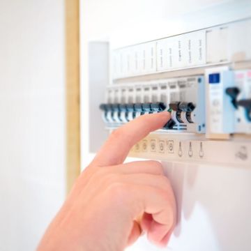 Neb - eletricista - eletrician - Caldas da Rainha - Ventilator montieren