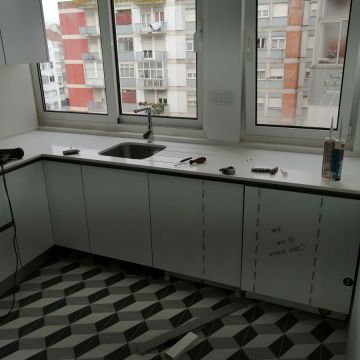 Tudo ao Pormenor - Lisboa - Instalación de vallas