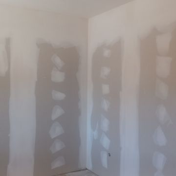 Carlinhos - Rio Maior - Stone or Tile Flooring Installation