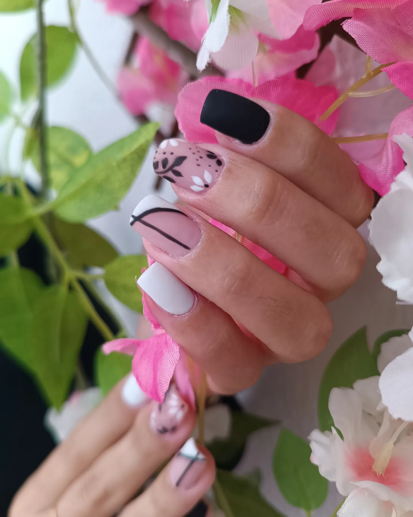 Lindastylesnails - Sesimbra - Manicure and pedicure