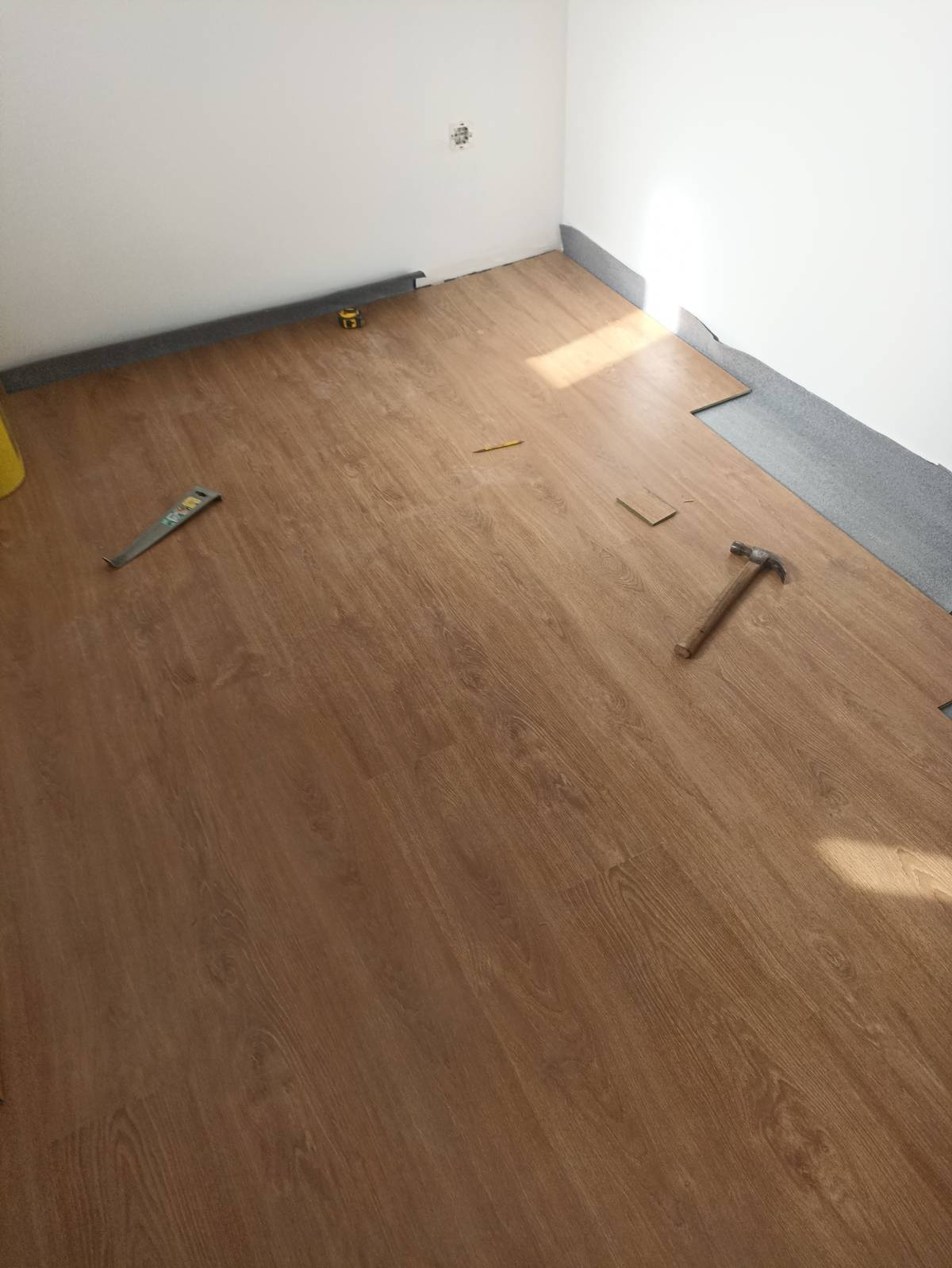 Silvério Monteiro - Estarreja - Vinyl or Linoleum Repair or Partial Replacement