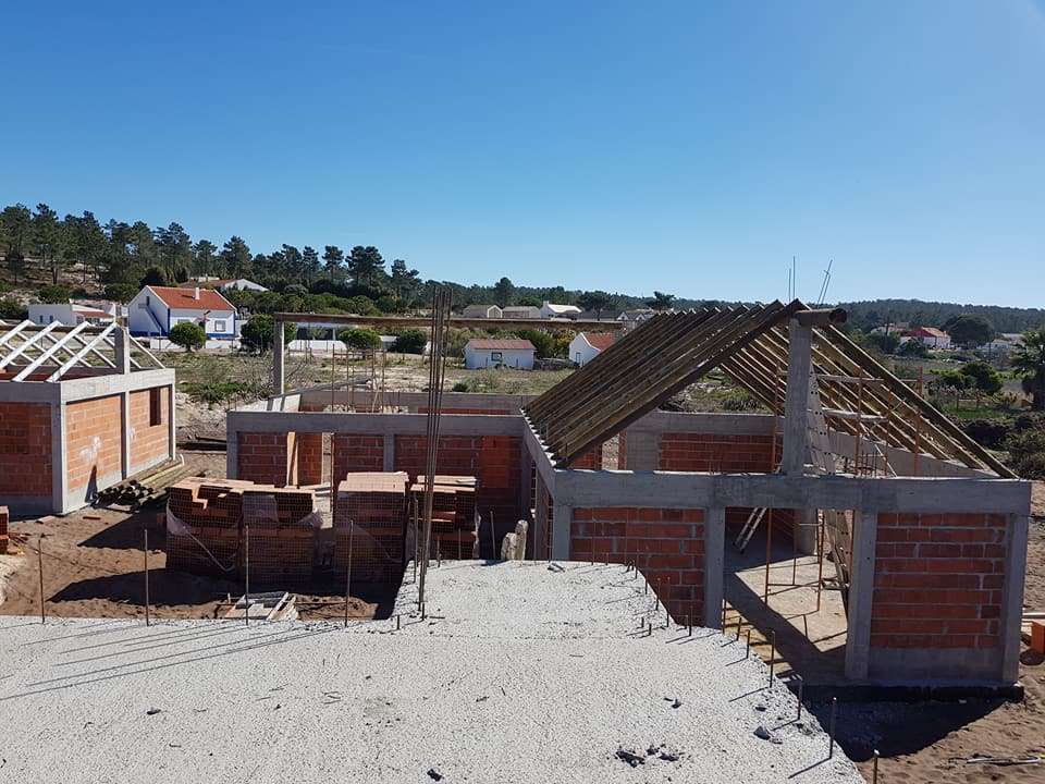 Perpendicular Genuína - Coimbra - Carpintaria e Marcenaria