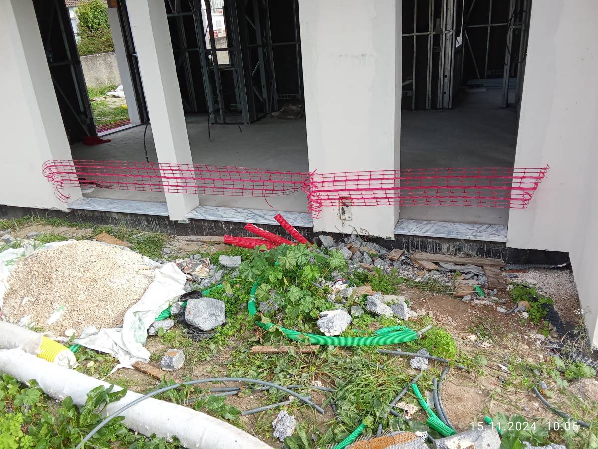 Hurjui dragos - Mafra - Reparação e Texturização de Paredes de Pladur