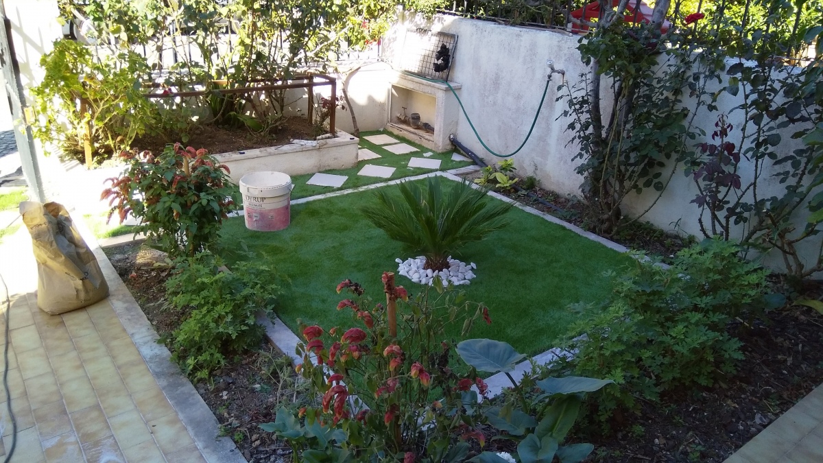 Area Floral (grupo Area Cosmopolita,lda) - Oeiras - Rollrasen verlegen