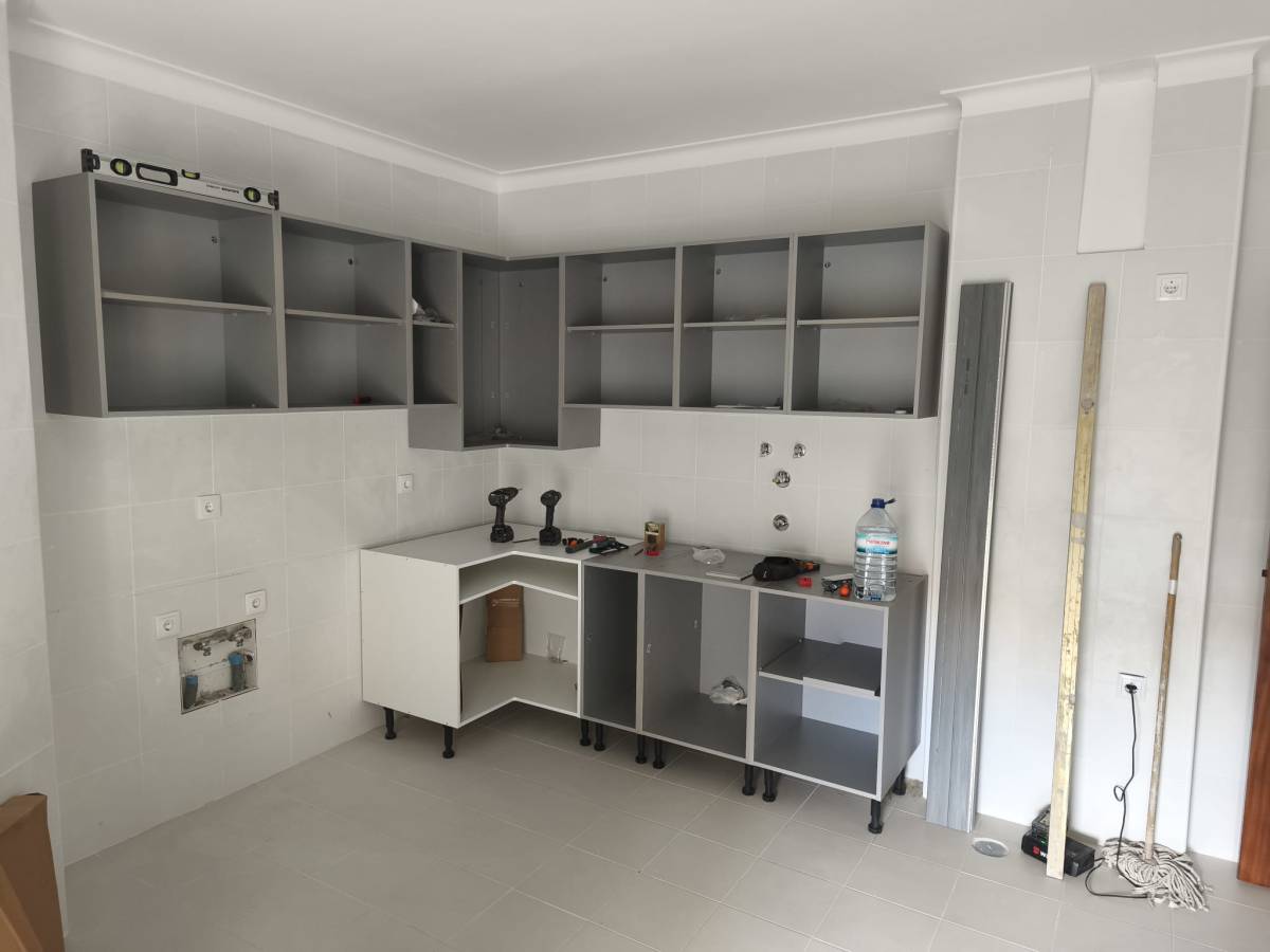 EasyWay - Oeiras - Remodelação de Armários