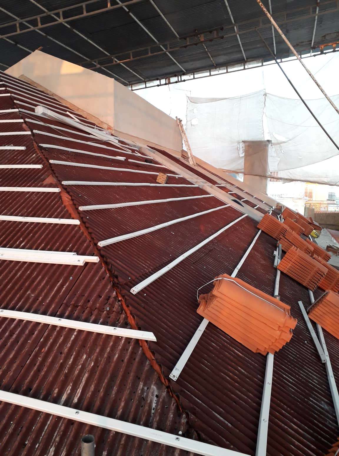 Perpendicular Genuína - Coimbra - Siding Installation, Repair, or Removal