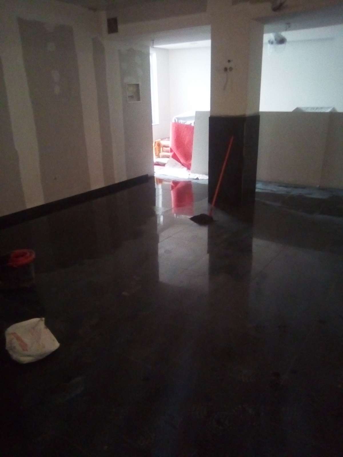 Moisés Lopes - Porto - Hardwood Floor Installation