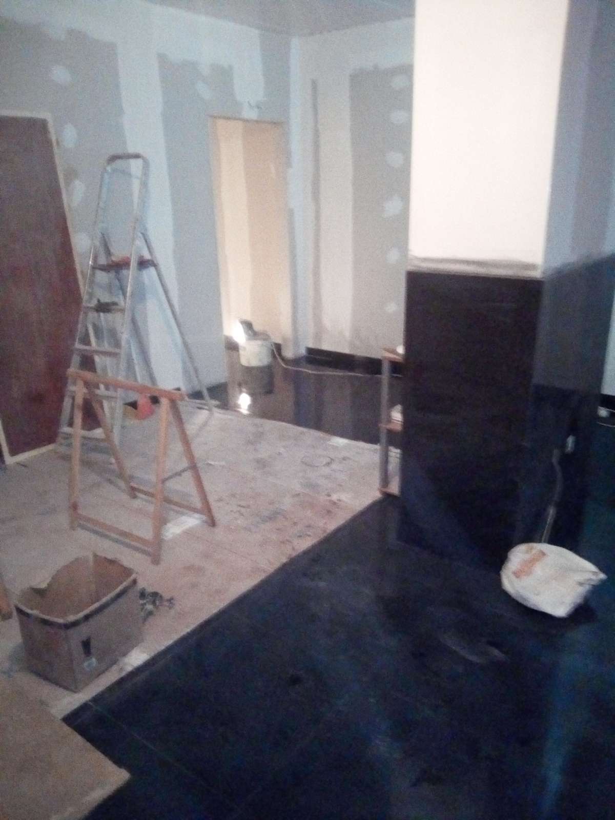 Moisés Lopes - Porto - Stone or Tile Flooring Repair or Partial Replacement