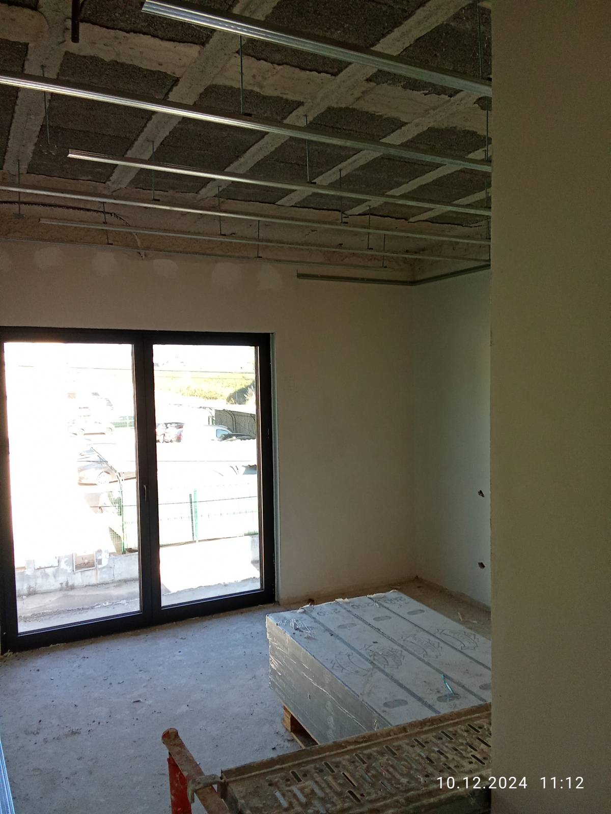 Hurjui dragos - Mafra - Instalação, Reparação ou Remoção de Revestimento de Parede