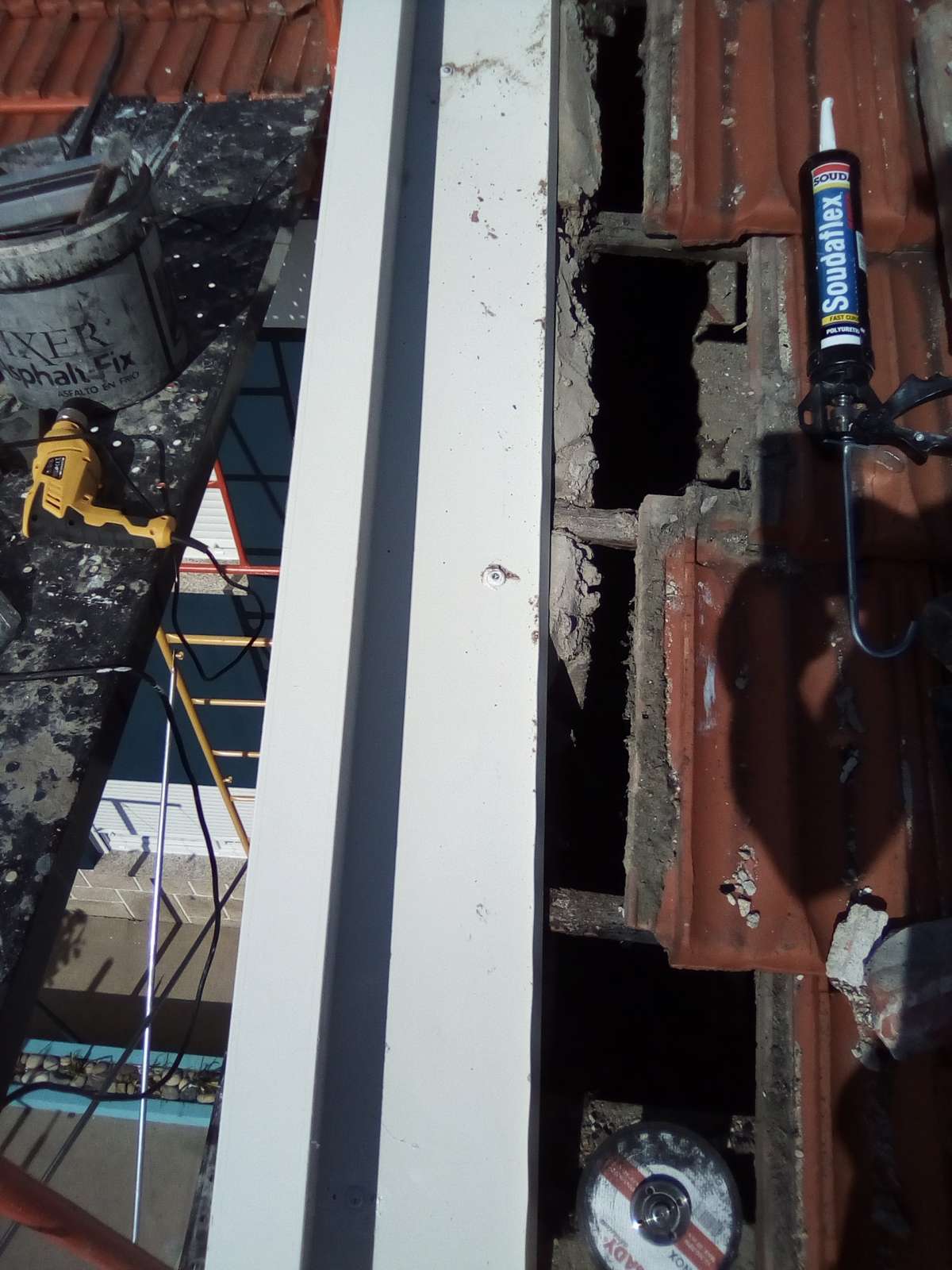 Moisés Lopes - Porto - Stone or Tile Flooring Repair or Partial Replacement