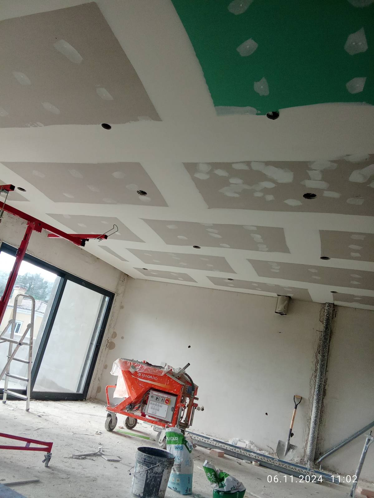 Hurjui dragos - Mafra - Aplicação de Estuque