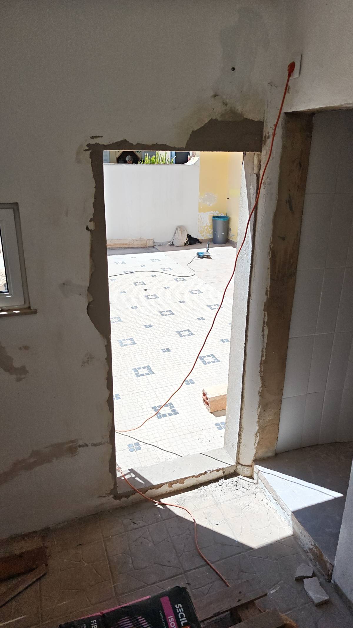 Souza Andrade construções e remodelações - Albufeira - Baldosas para la cocina
