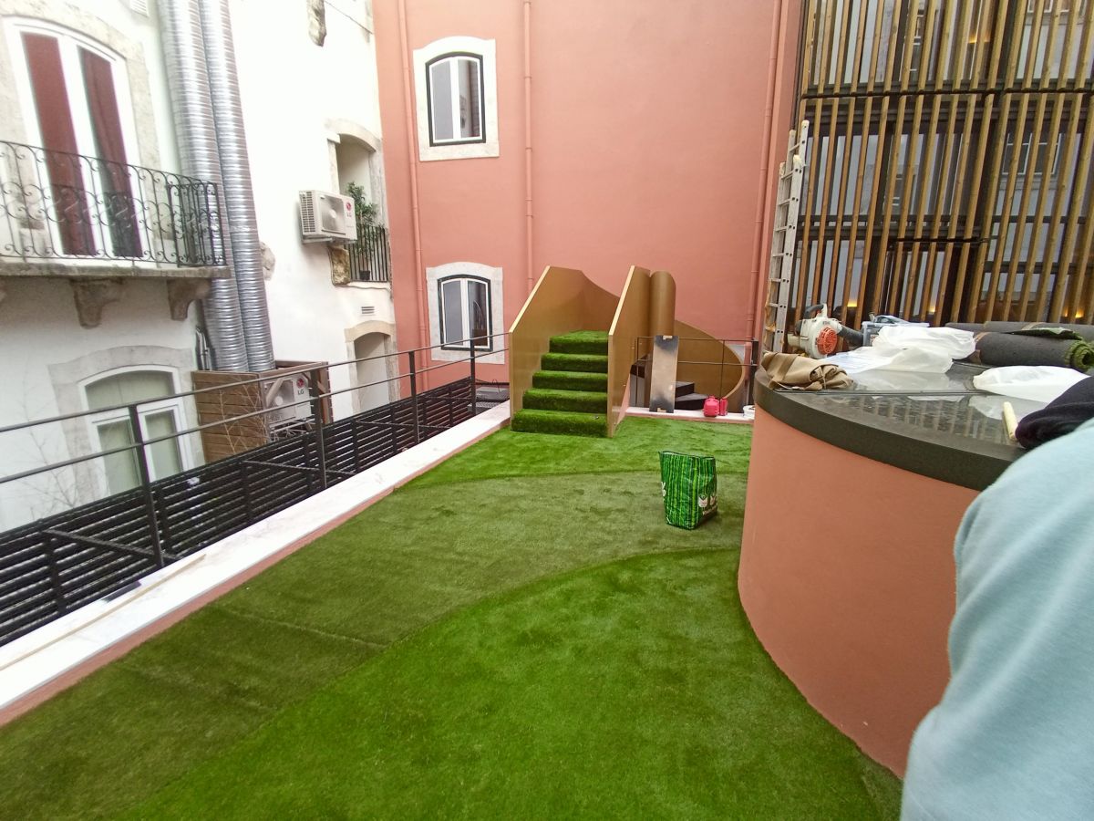Area Floral (grupo Area Cosmopolita,lda) - Oeiras - Rasenmähen und Schneiden (einmalig)