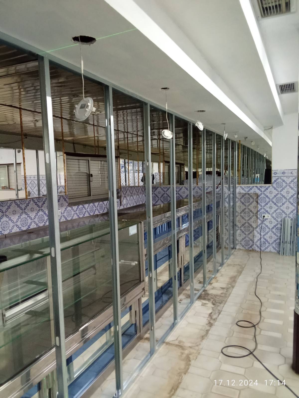 Hurjui dragos - Mafra - Reparação e Texturização de Paredes de Pladur