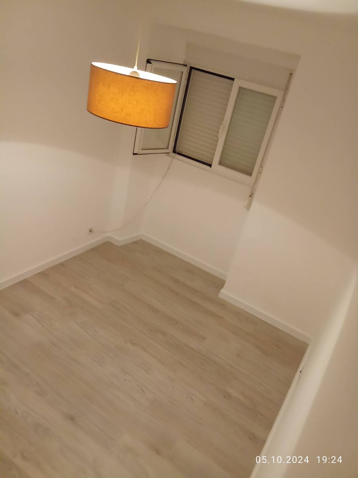 Hurjui dragos - Mafra - Pintura de Móveis