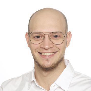Treinador de Inglês Multinível - Leiria - Arabic Translation