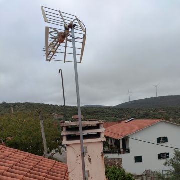 Eletrimatica Serviços - Aloísio Torezani Ribeiro - Pombal - Montagem de Candeeiros