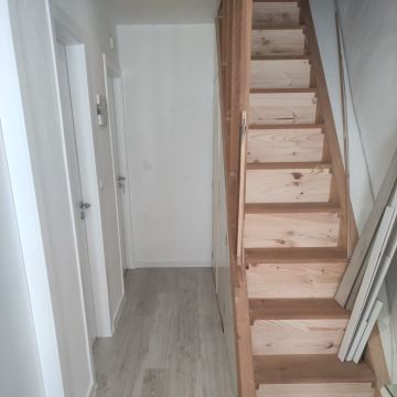 Hurjui dragos - Mafra - Instalação, Reparação ou Remoção de Revestimento de Parede