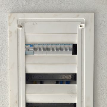 Eletrimatica Serviços - Aloísio Torezani Ribeiro - Pombal - Limpeza ou Inspeção de Painel Solar